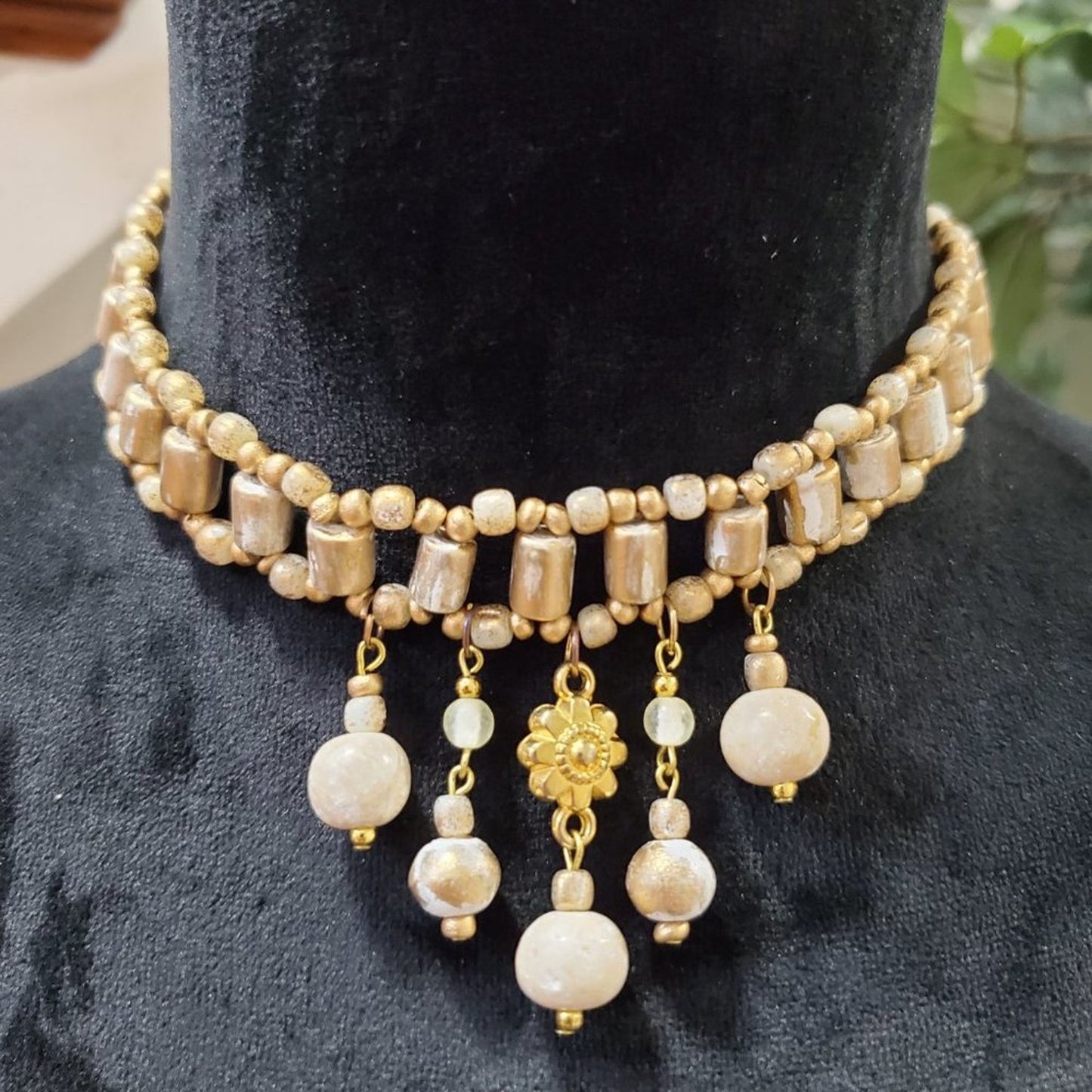 Women's Collar Bib Necklace Choker Round Beaded Jewellery Necklace