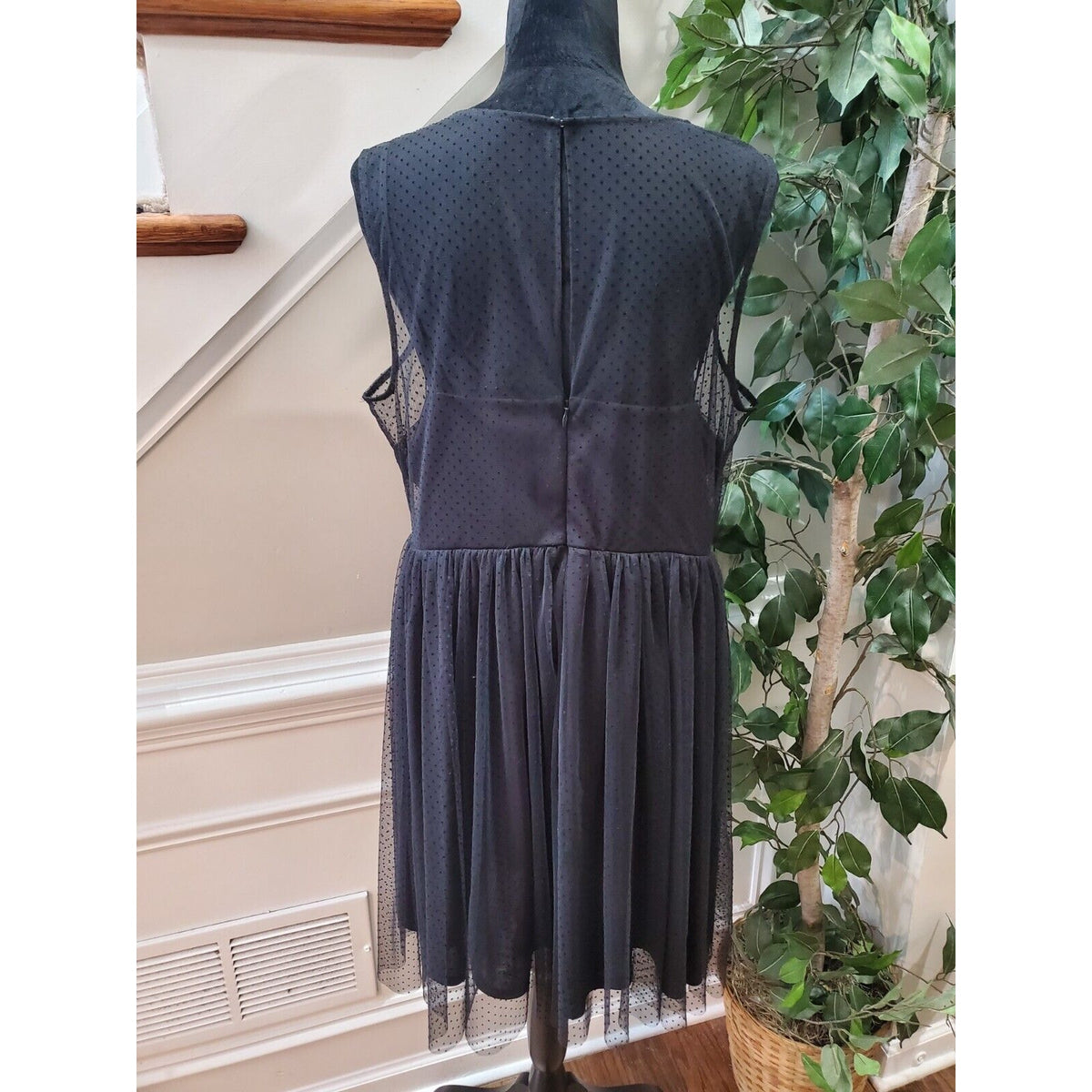 LC Lauren Conrad Women's Black Round Neck Sleeveless Knee Length Lace Dress 16