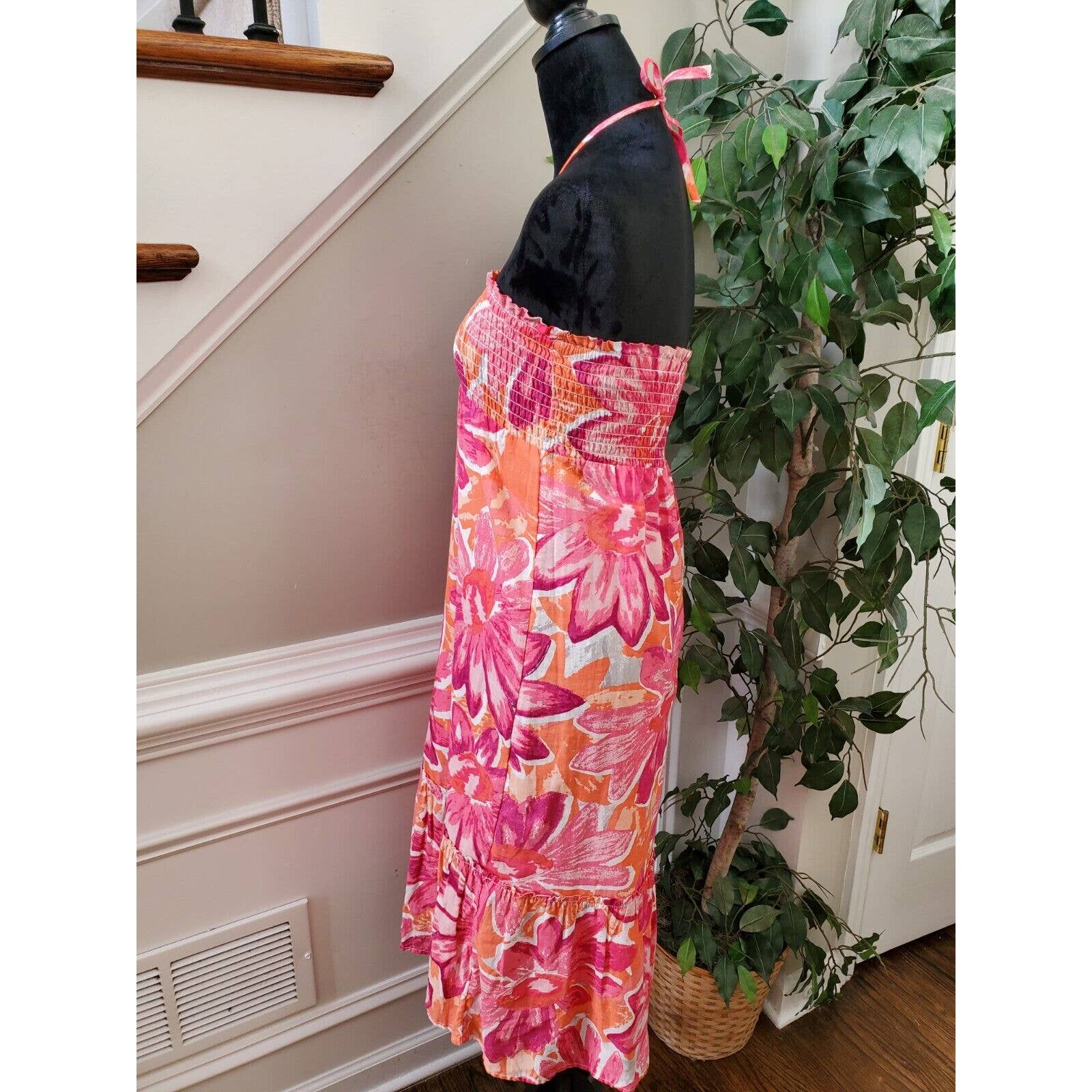 Old Navy Women's Floral Linen Halter Neck Sleeveless Knee Length Dress – Carissa's Closet Old Navy Women's Floral Linen Halter Neck Sleeveless Knee Length Dress – Carissa's Closet