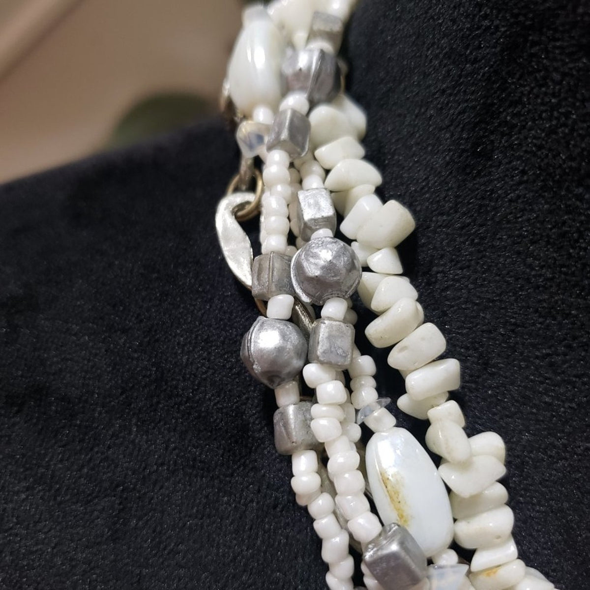 Women's White Multilayer Beaded Round Fashion Jewelry Necklace