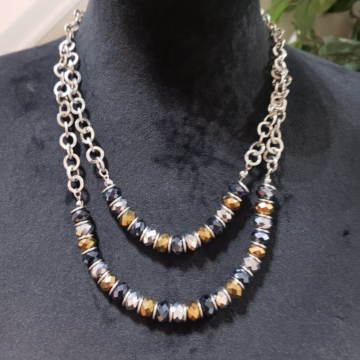 Womens Fashions Multicolor Acrylic Beaded Collar Necklace with Lobster Clasp