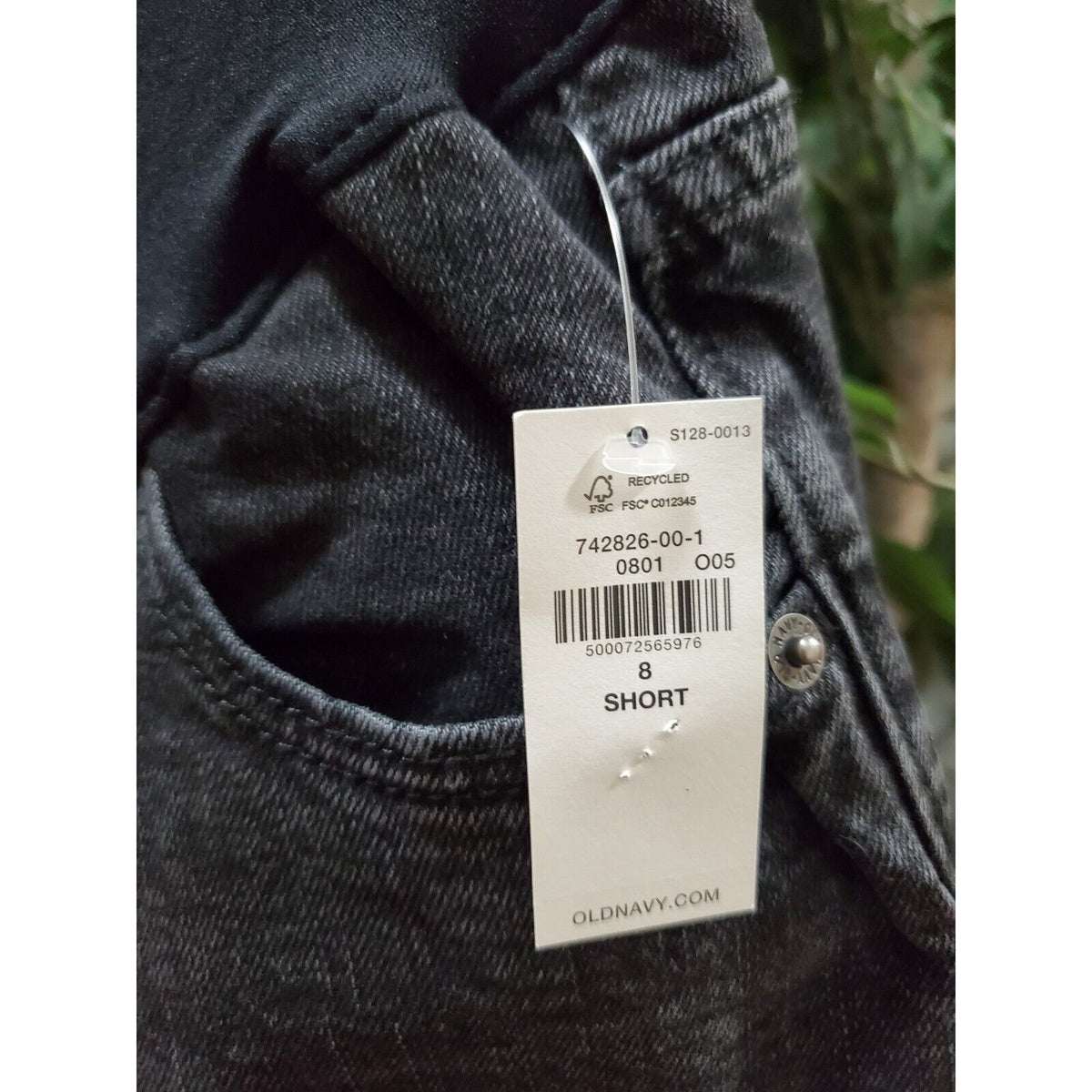 Old Navy Women's Black Cotton Pockets Maternity Straight Leg Capri Jeans Size 8S