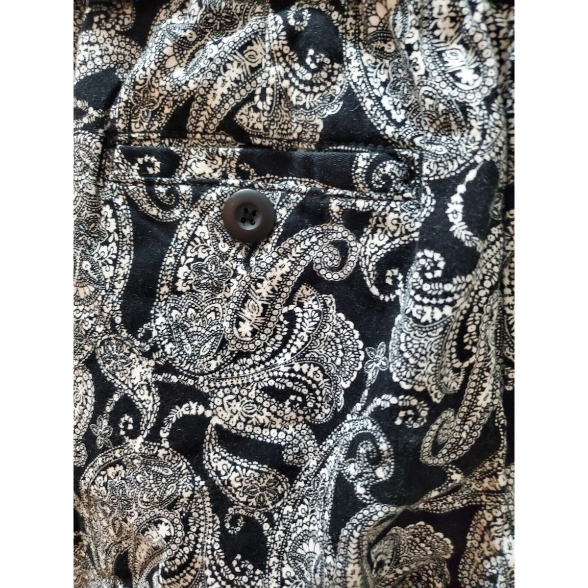 Basic Editions Women's Black & White Paisley Cotton Walking Casual Short Size S