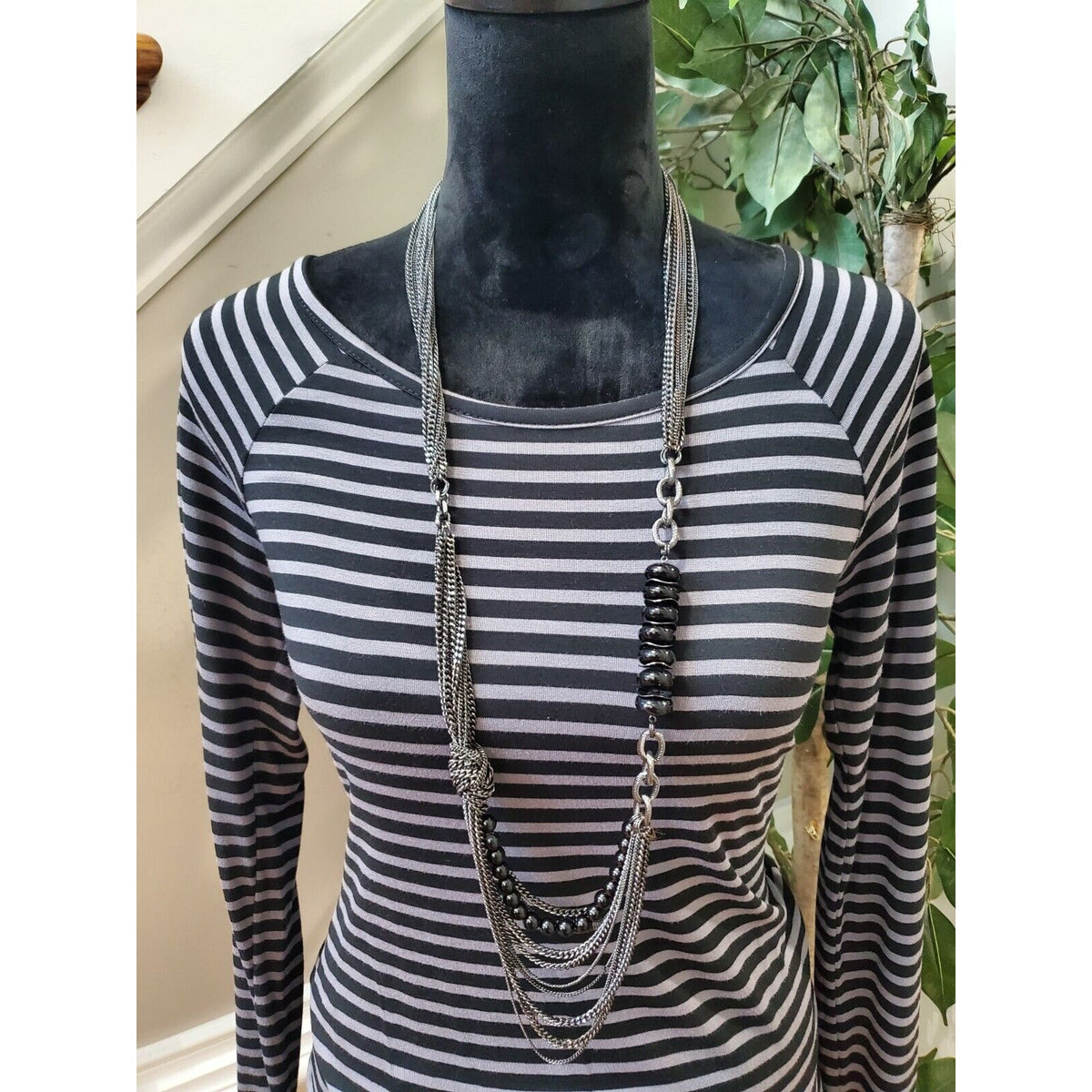 Banana Republic Women's Black & Gray Round Neck Long Sleeve Knee Length Dress XS