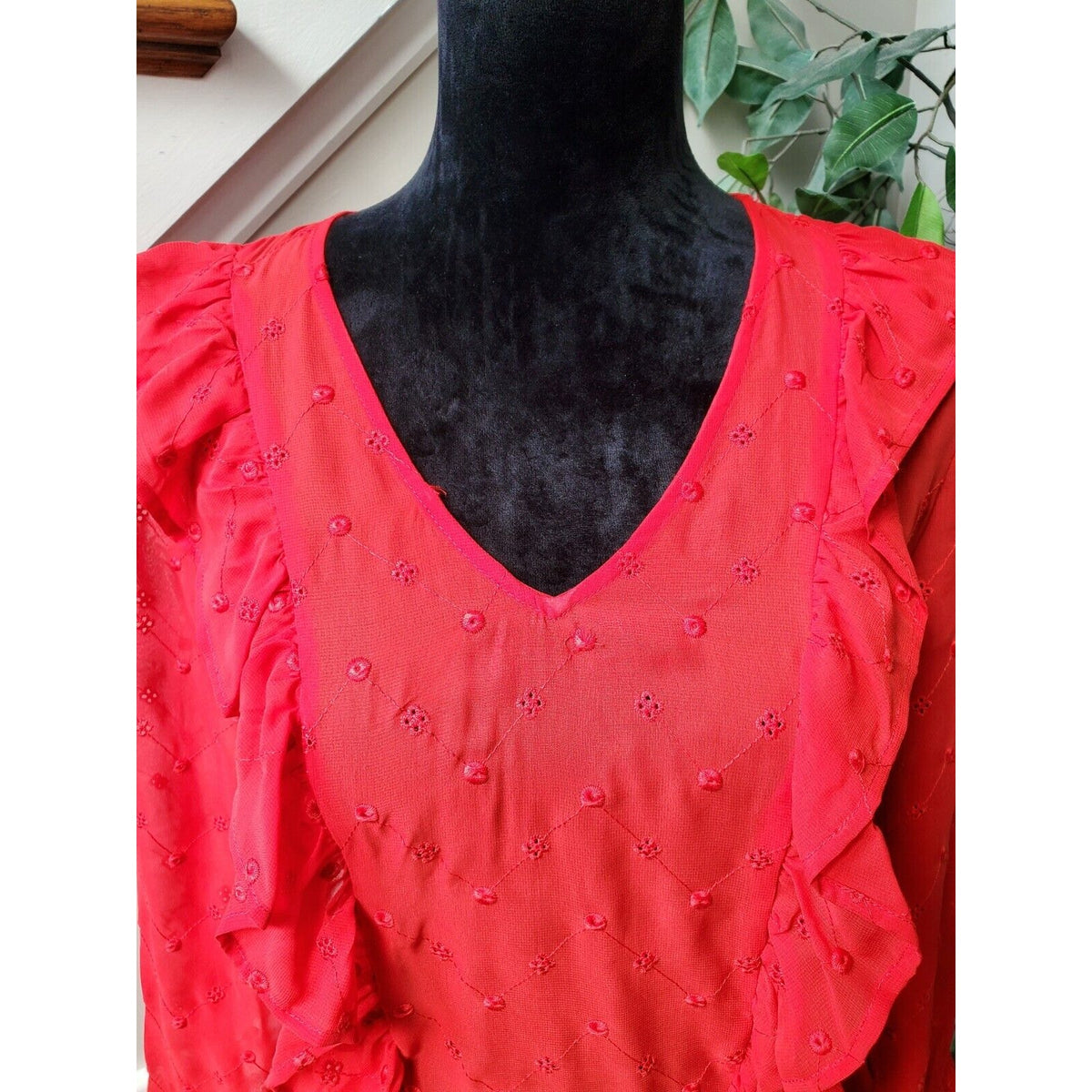 Soho New York & Company Women Red Polyester V-Neck Long Sleeve Top Blouse Small