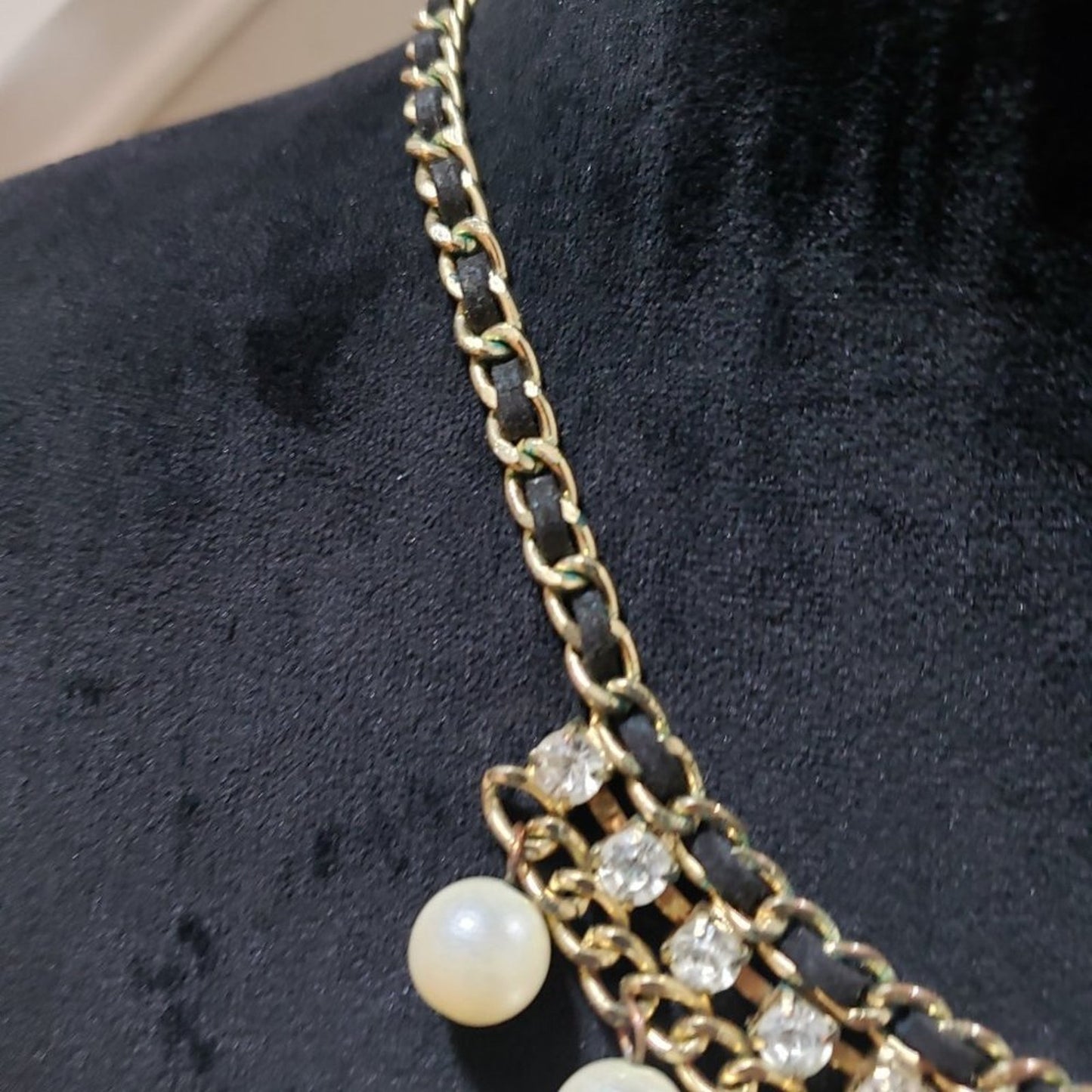 Womens Gold Tone Faux Pearl Chunky Statement Collar Necklace