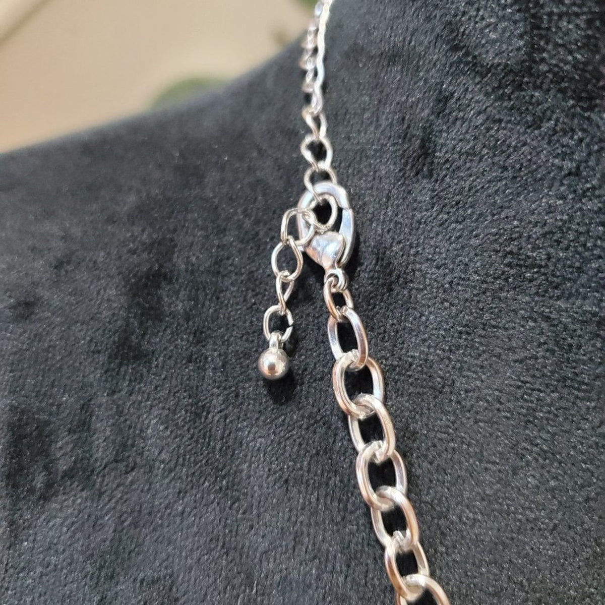 Women's Black & White Round Beaded with Lobster Clasp Fashion Jewelry Necklace