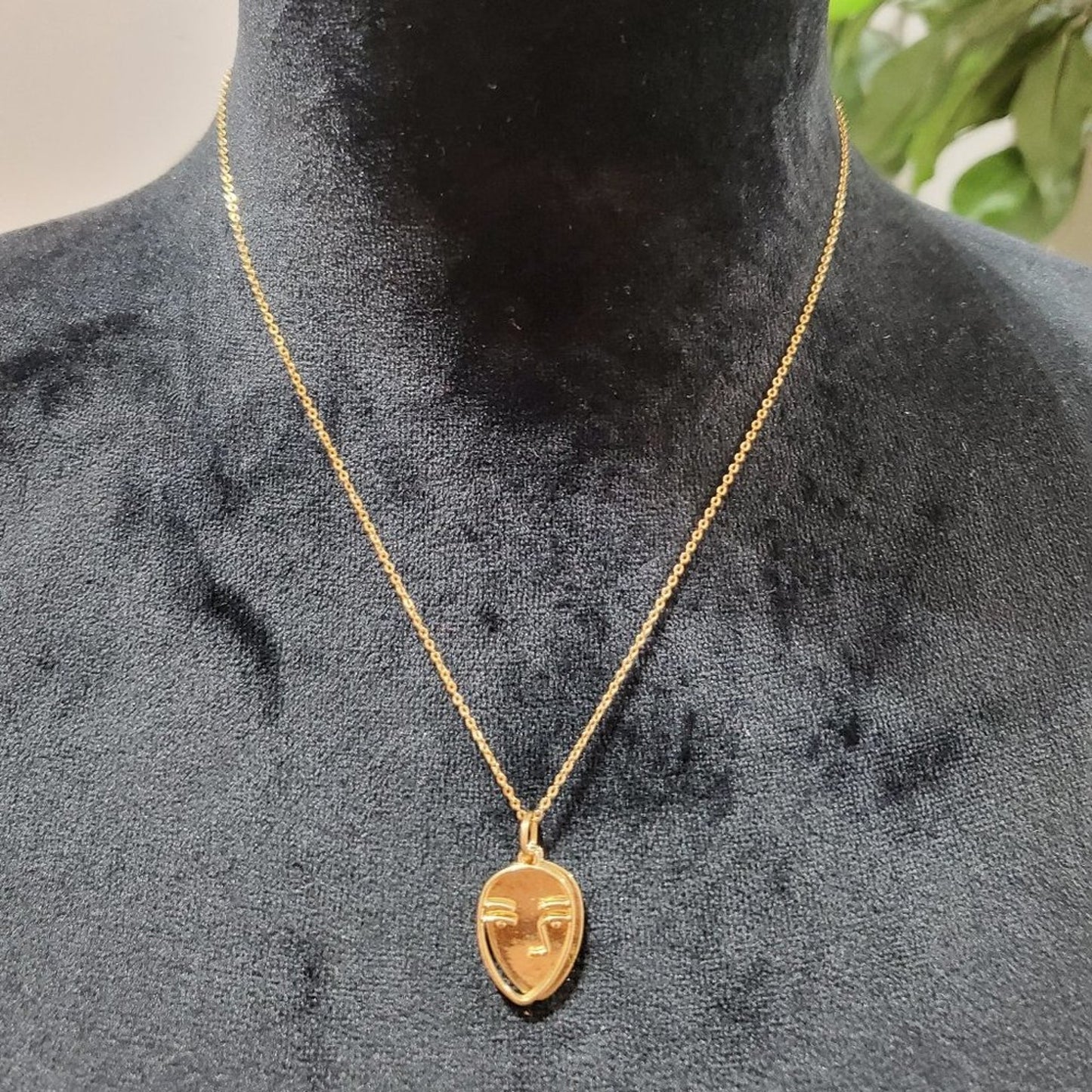 Women's Gold Luxury Love Heart Shaped Charm Pendant Necklace