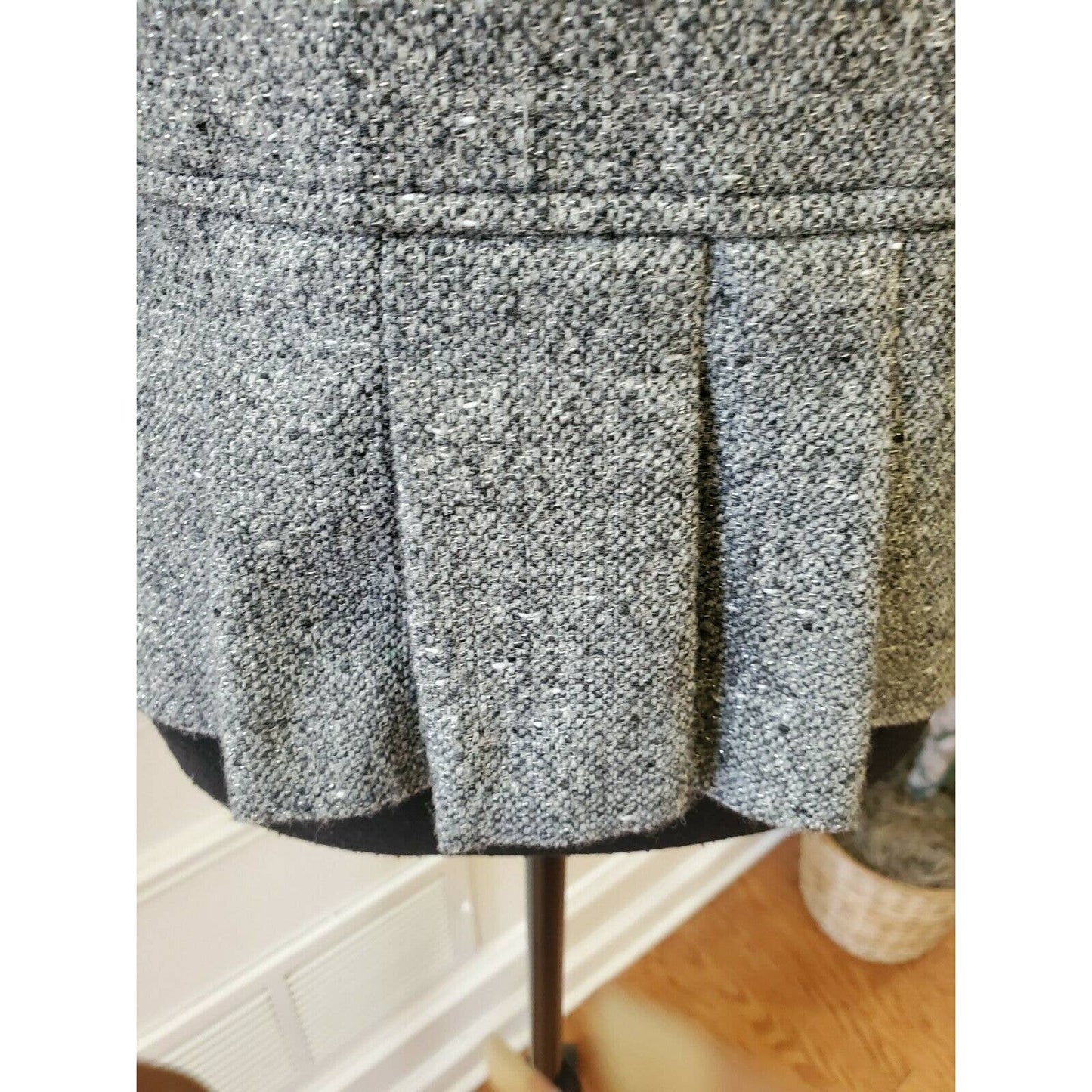 CC Club Original Women's Career Gray Wool Blend Blazer. Fits a Small