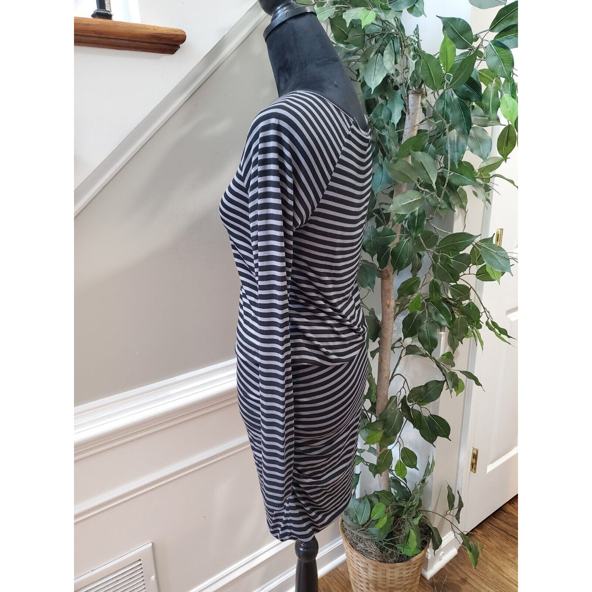 Banana Republic Women's Black & Gray Round Neck Long Sleeve Knee Length Dress XS
