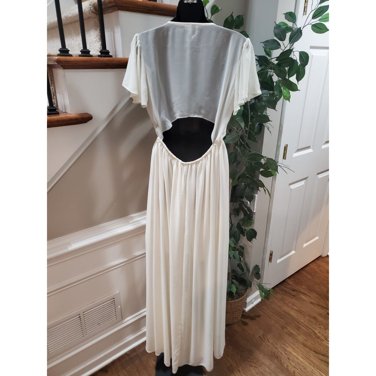 Asos Women's White Solid Polyester V-Neck Short Sleeve Casual Long Maxi Dress 8