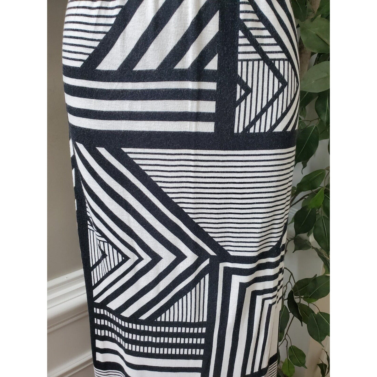 Banana Republic Women's Black & White Scoop Neck Sleeveless Long Maxi Dress S