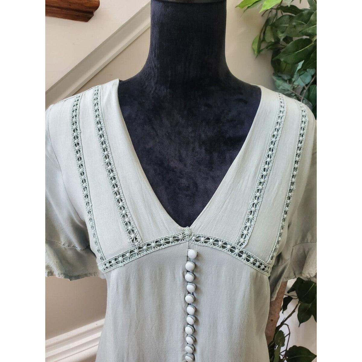 Blue Rain Women's Green 100% Rayon V-Neck Half Sleeve Top Blouse Size Small