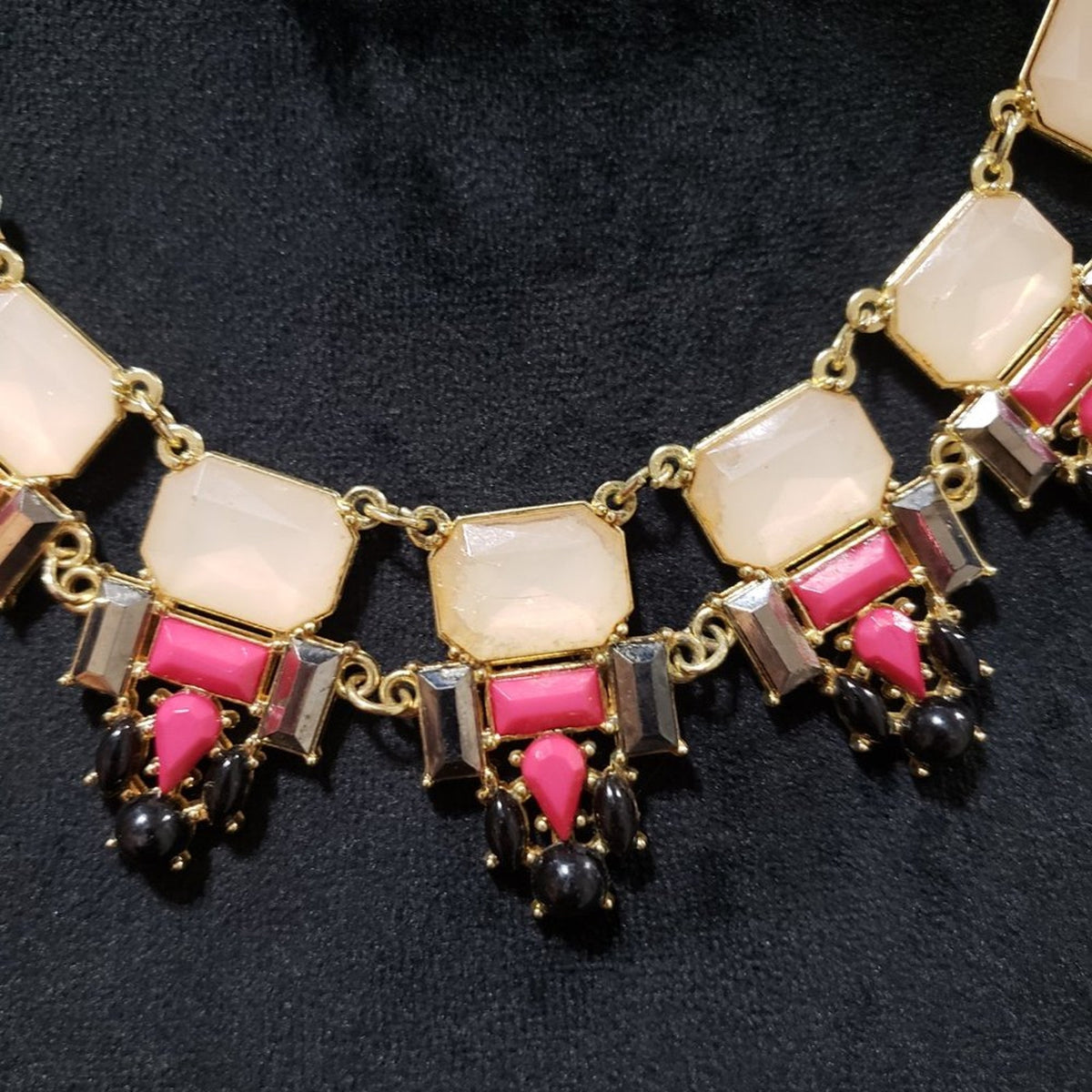 Womens Fashions Multicolor Glass Shape Stone Colored Necklace with Lobster Clasp
