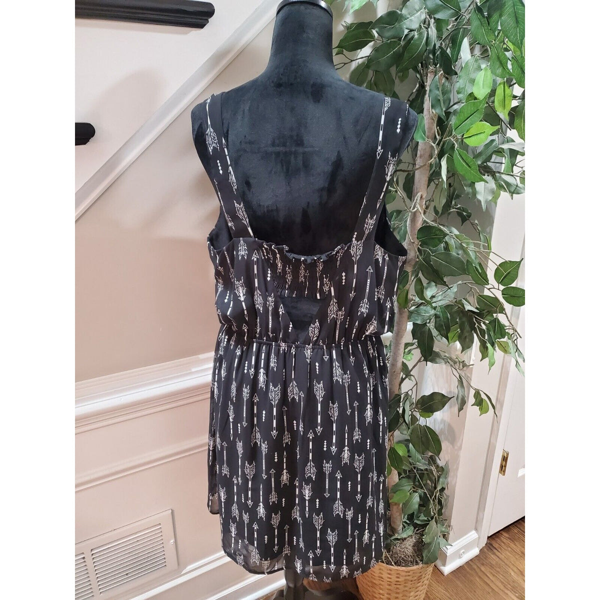 C Womens Black White Round Neck Sleeveless Pleated Knee Length Dress Size XL