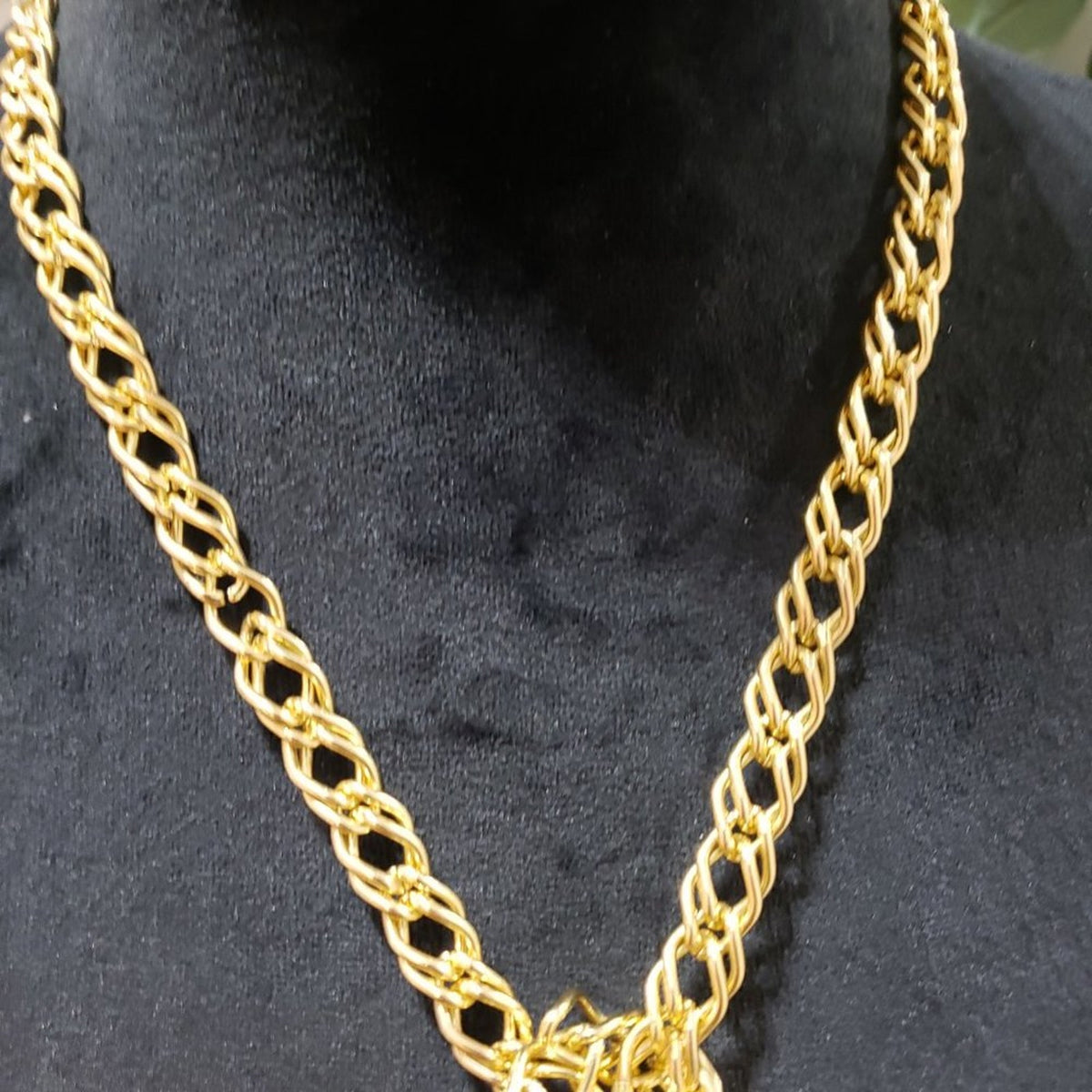 Gold Tone Tie a Knot Pink Chunki Gem Stone Lariat Style Long Chain Necklace