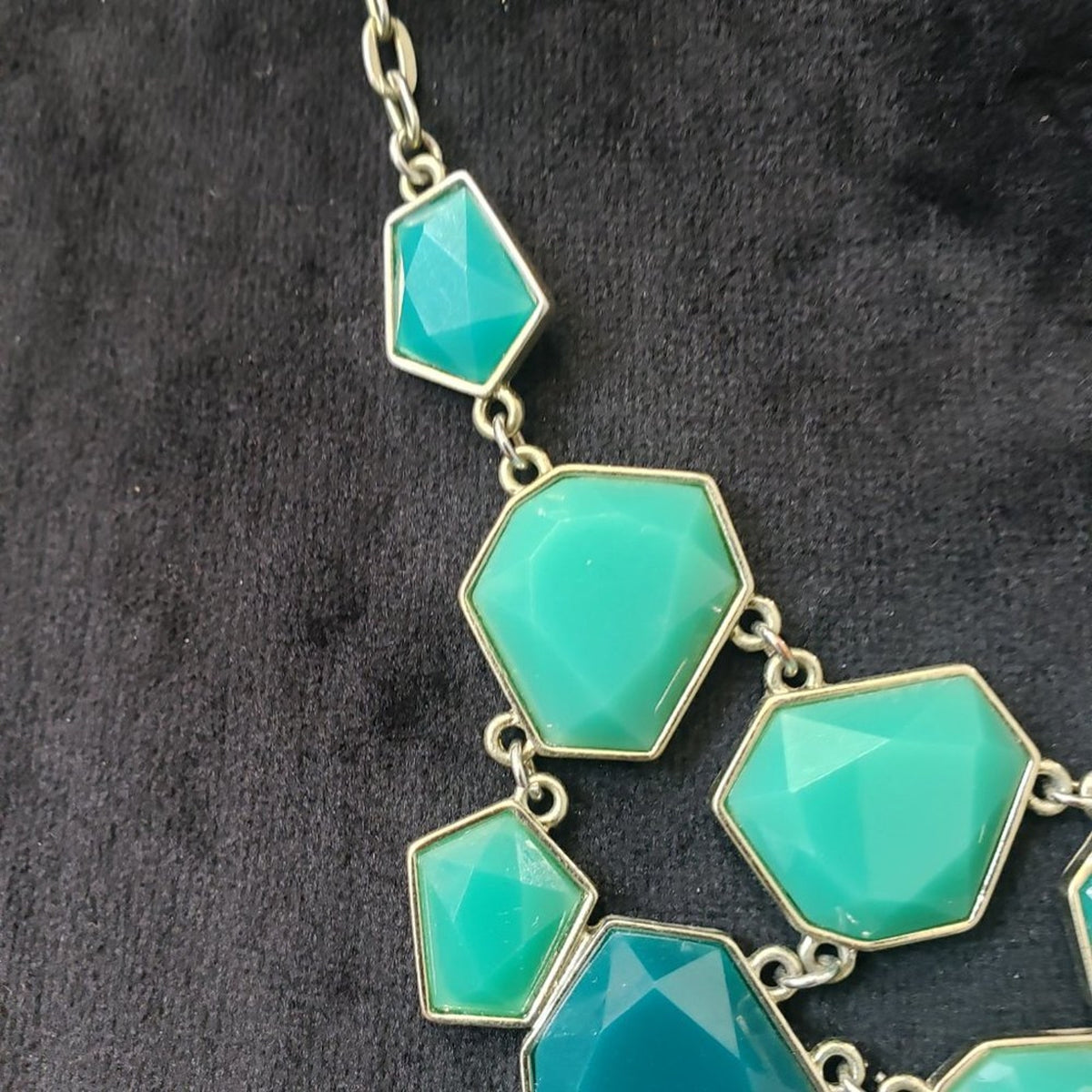 Charming Green & Gold Faceted Tile Geometric Bib Turquoise Necklace