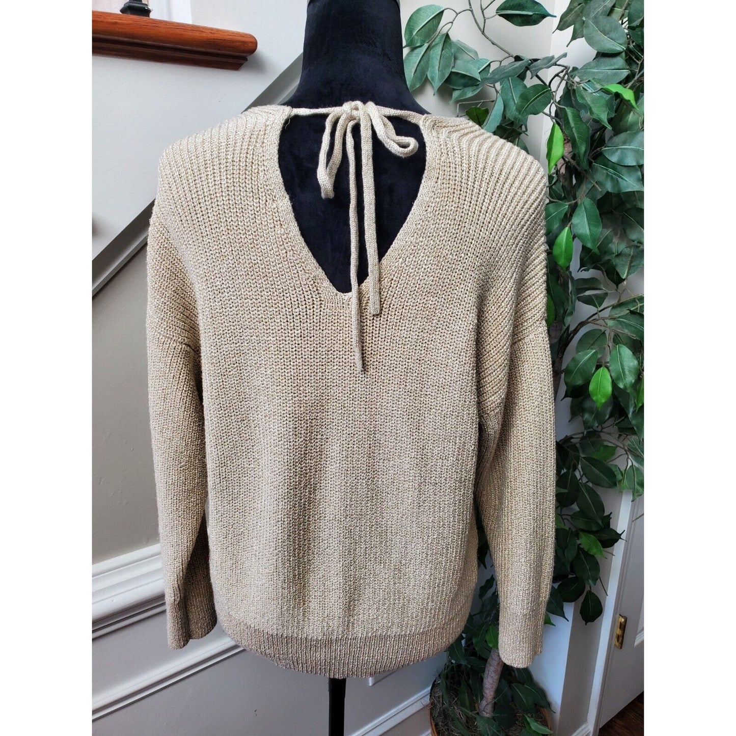 Loft Women's Beige Acrylic V-Neck Long Sleeve Pullover Knit Sweater Size Large