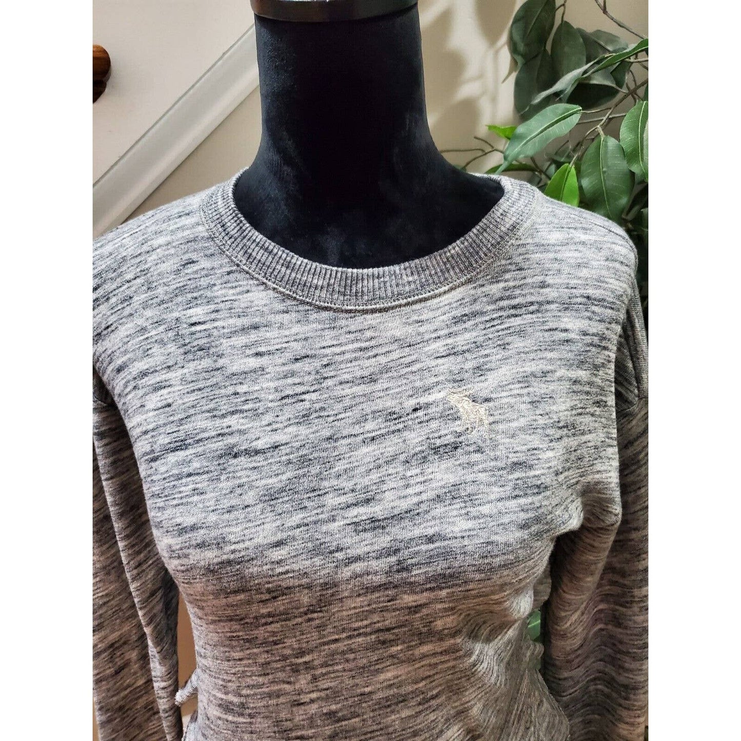 Abercrombie Women's Gray Cotton Round Neck Long Sleeve Pullover Knit Sweater S