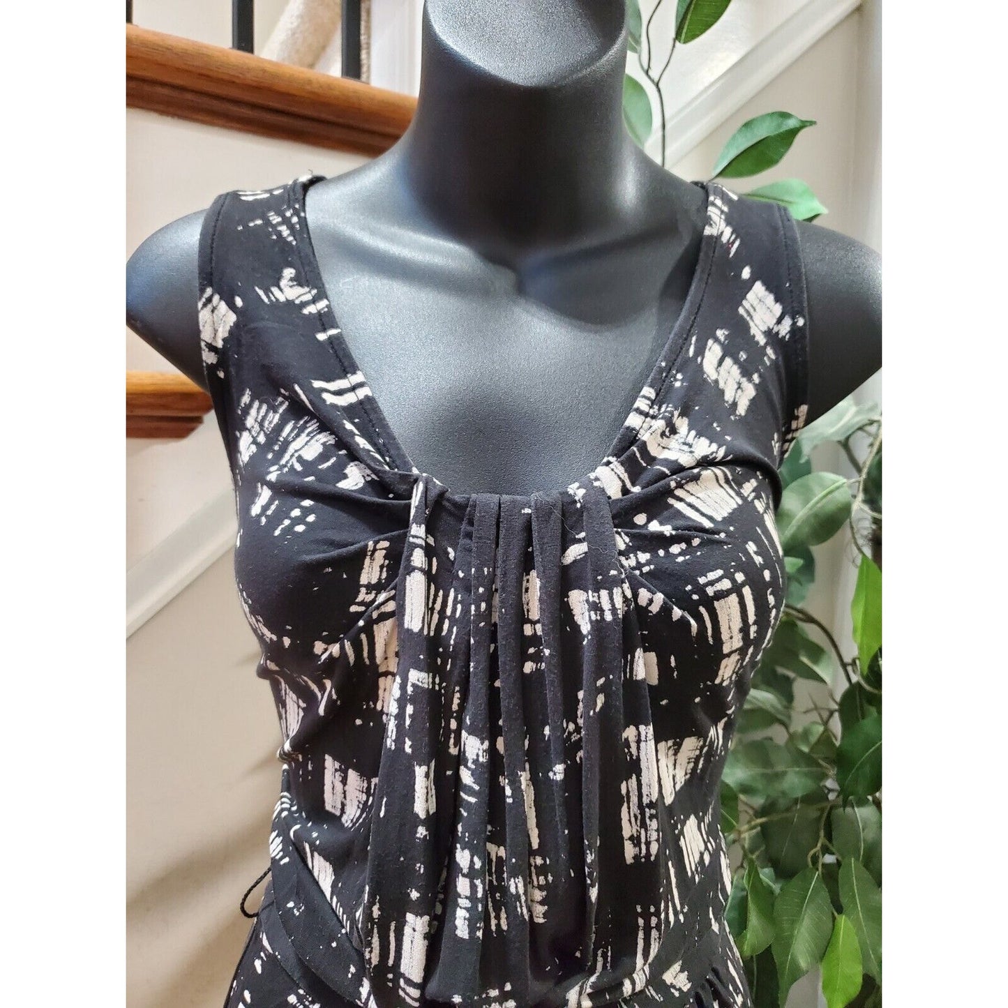 Loft Women's Black & White Modal Round Neck Sleeveless Casual Knee Length Dress