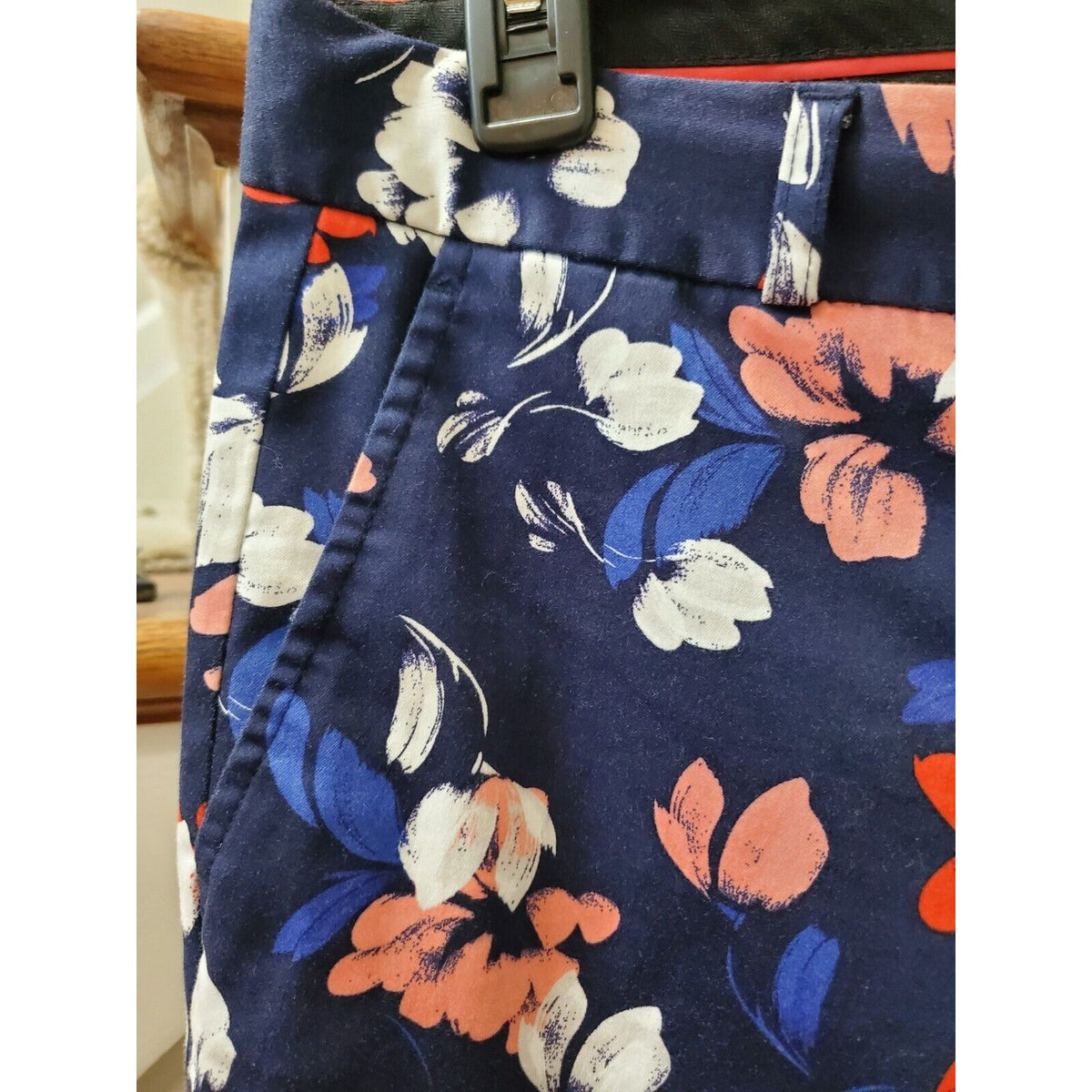 Banana Republic Women's Blue Floral Casual High Rise Straight Leg Pants Size 4