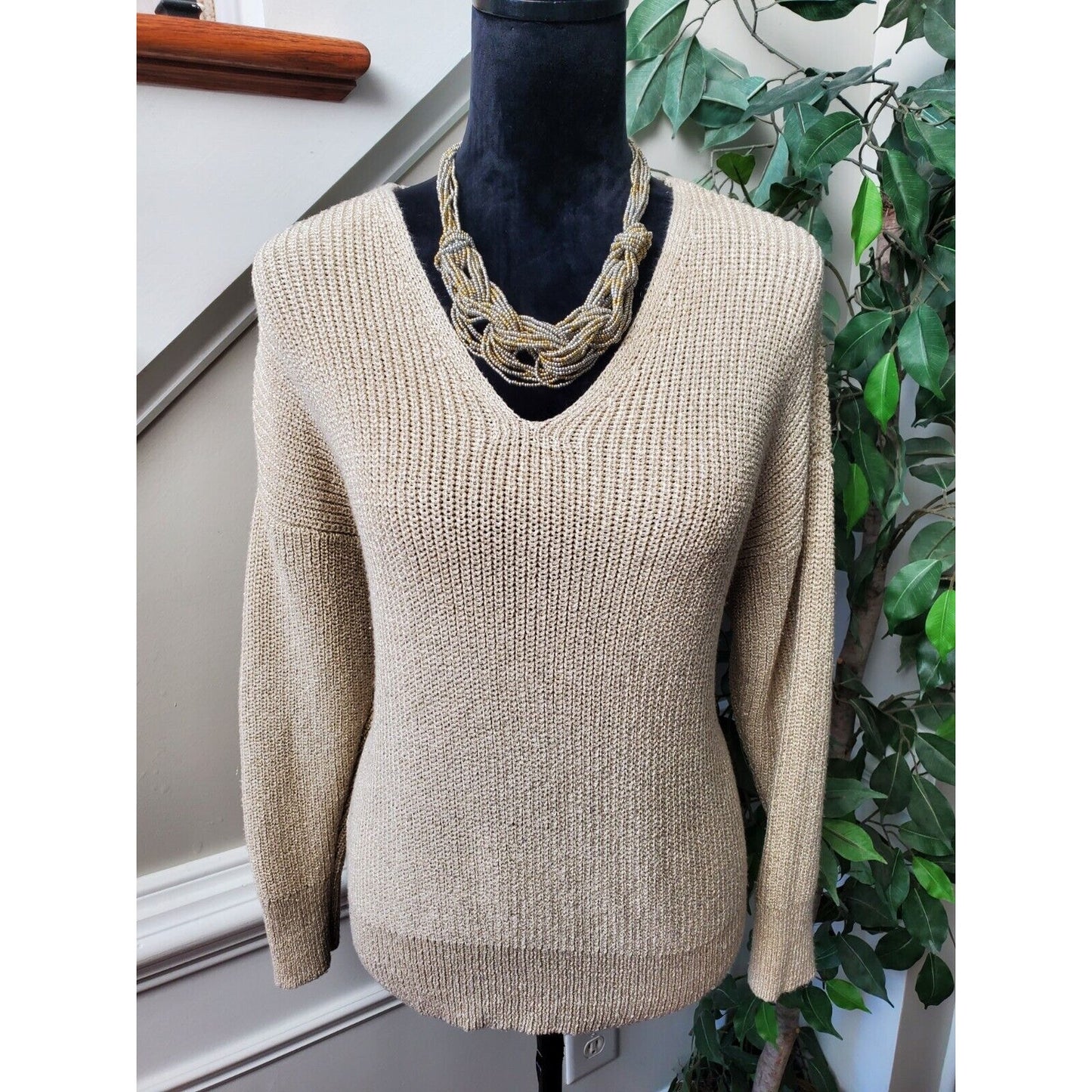 Loft Women's Beige Acrylic V-Neck Long Sleeve Pullover Knit Sweater Size Large