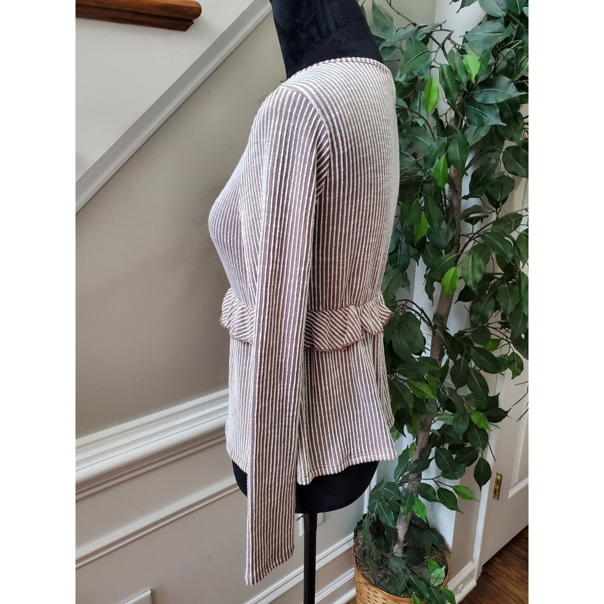 Caution To The Wind Women's Gray Striped Rayon V-Neck Long Sleeve Top Blouse S