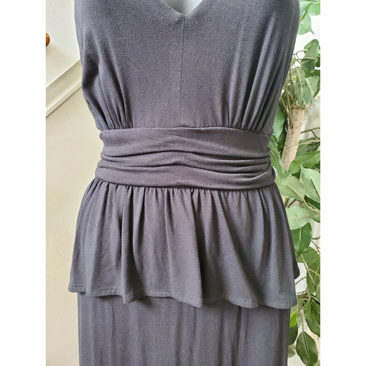 Gabby Skye Women's Black Rayon V-Neck Sleeveless Casual Long Maxi Dress Size 6