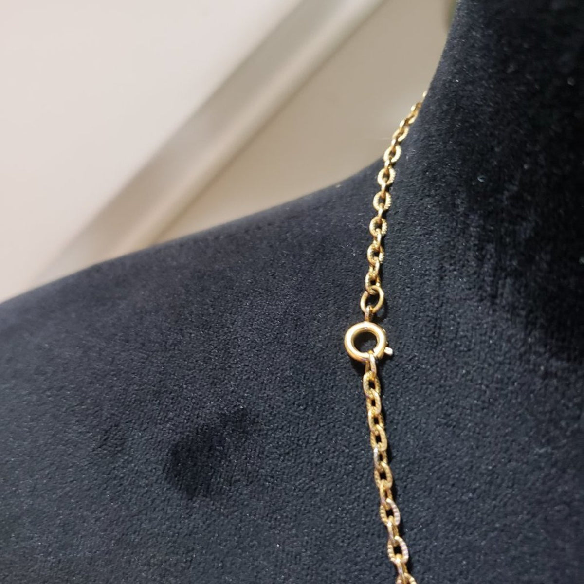 Womens Gold Tain Chain Attorney Libra Pendant Necklace with Lobster