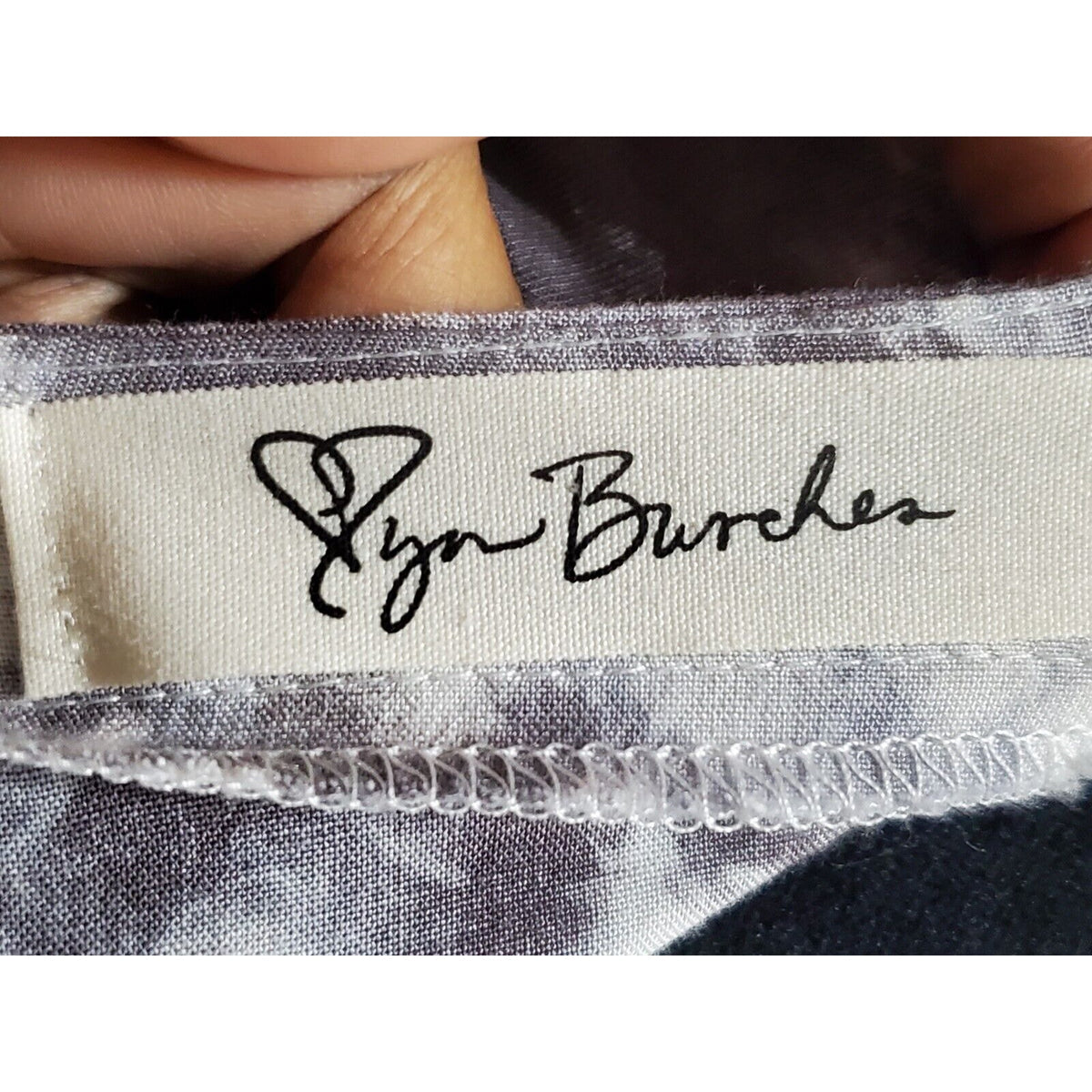 Pyn Burches Women's White & Gray 100% Rayon V-Neck Long Sleeve Top Blouse Size M