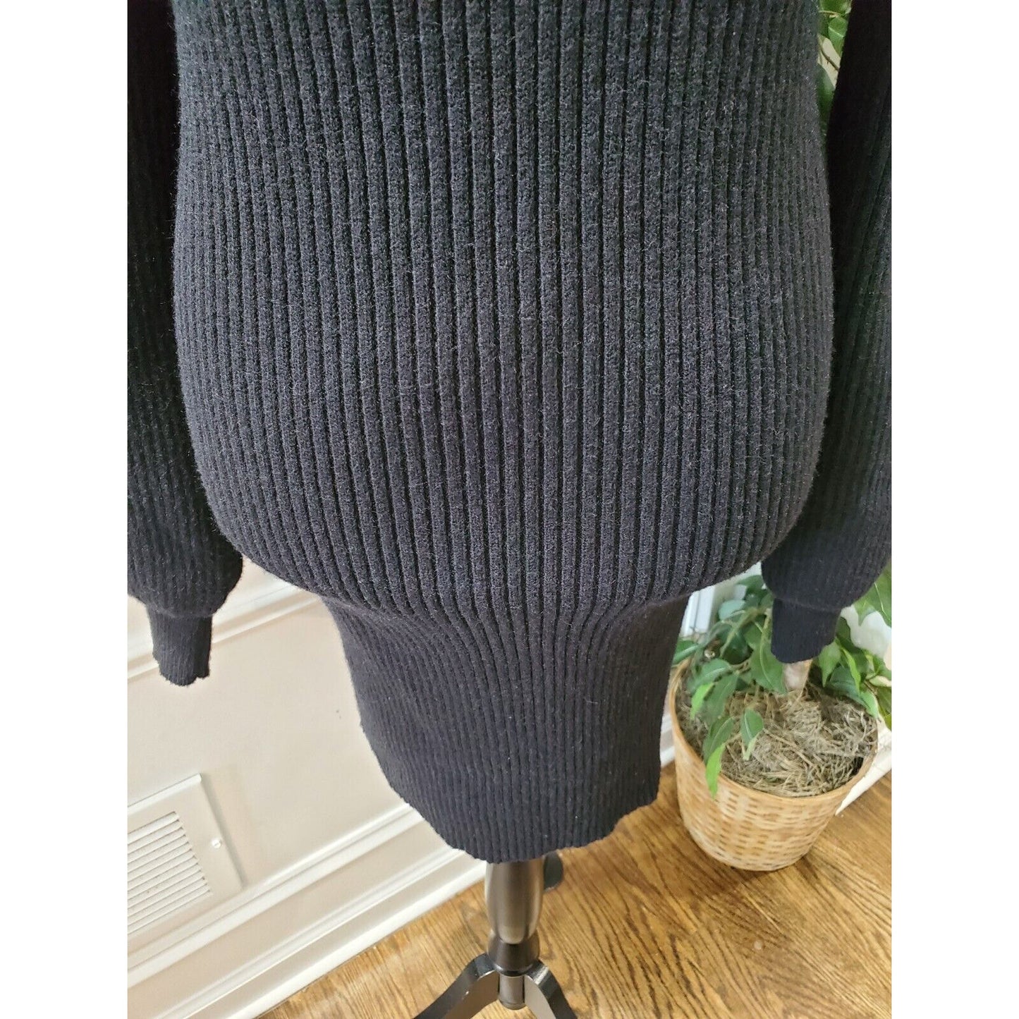 &Merci Black Viscose Mock Neck Long Sleeve Knee Length Sweater Dress Size Medium