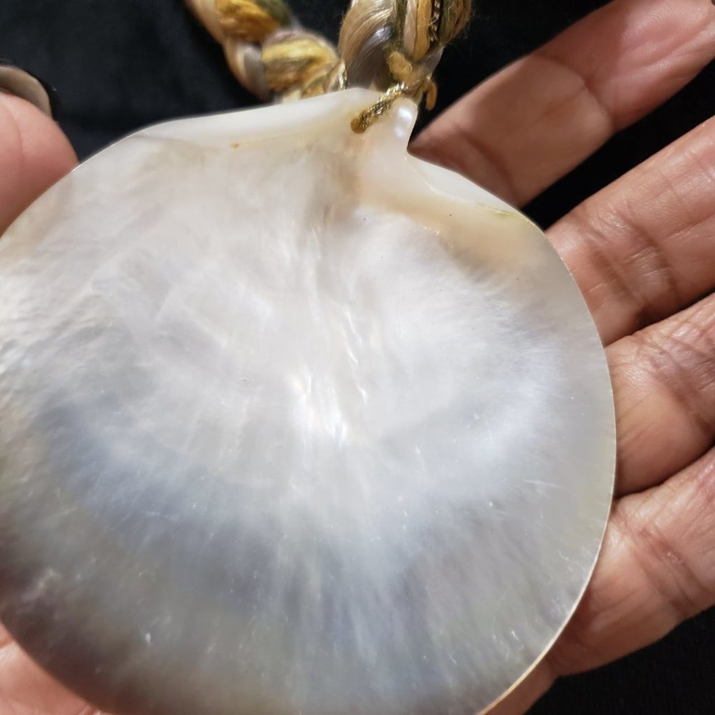 Womens Mother of Pearl Shell Circle Charm Pendant Necklace