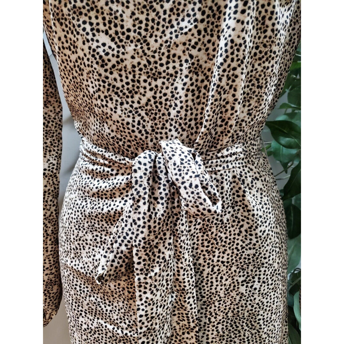 H&M Women's Beige & Black Polyester Round Neck Long Sleeve Knee Length Dress 2