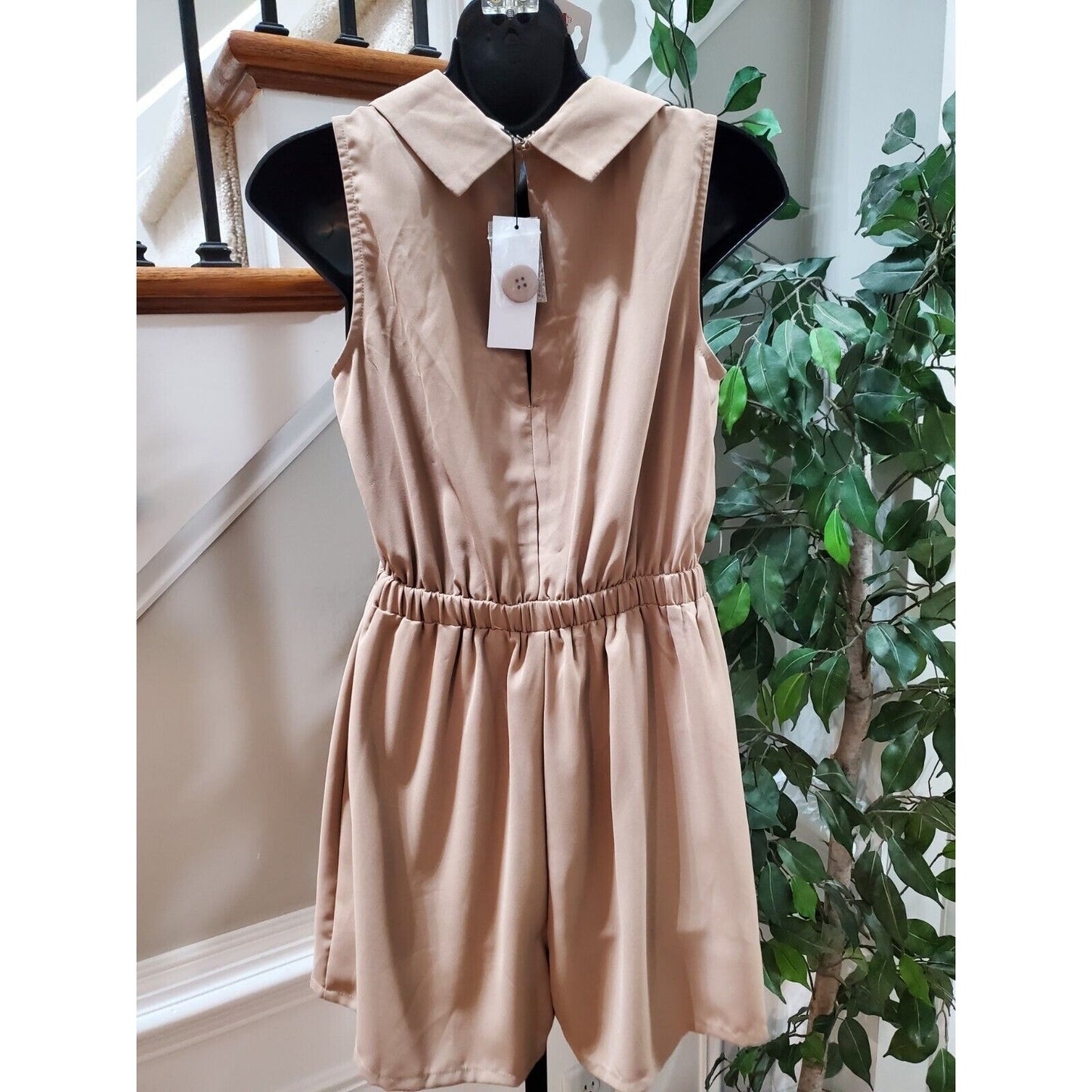 House Of Bailey Women's Cream 100% Polyester Sleeveless Wrap Romper Size Small