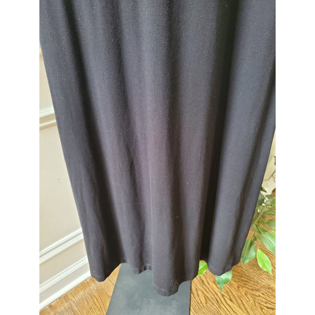 Gabby Skye Women's Black Rayon V-Neck Sleeveless Casual Long Maxi Dress Size 6