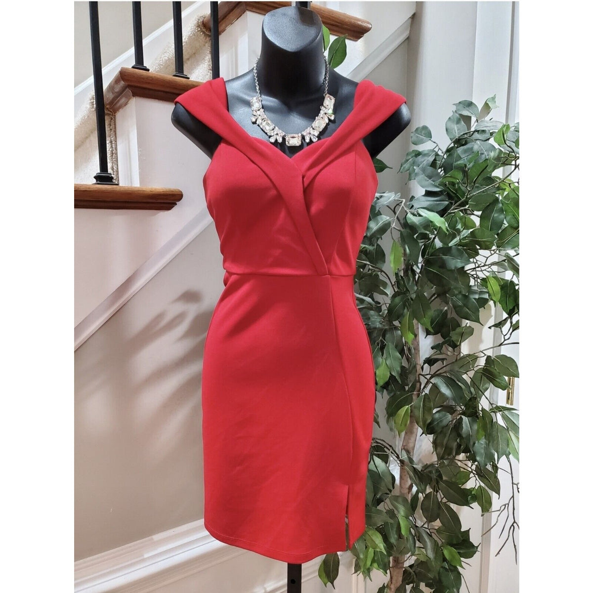 Speech Less Women's Red Polyester Sleeveless Knee Length Dress Size S