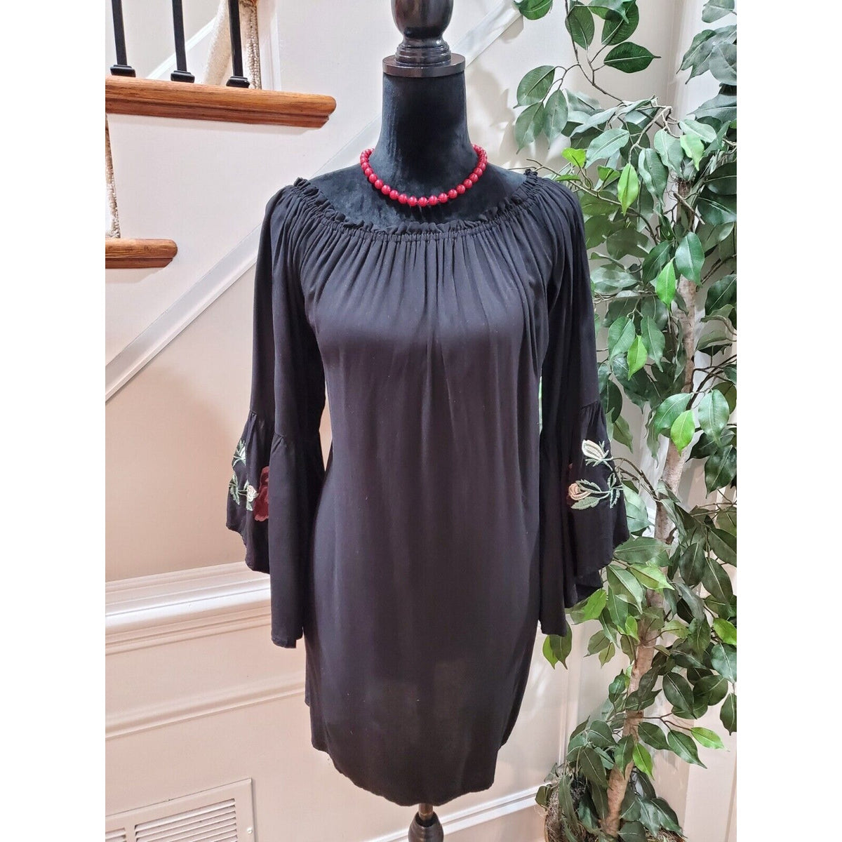 Blue Rair Women's Black Floral Rayon Scoop Neck Long Sleeve Knee Length Dress M