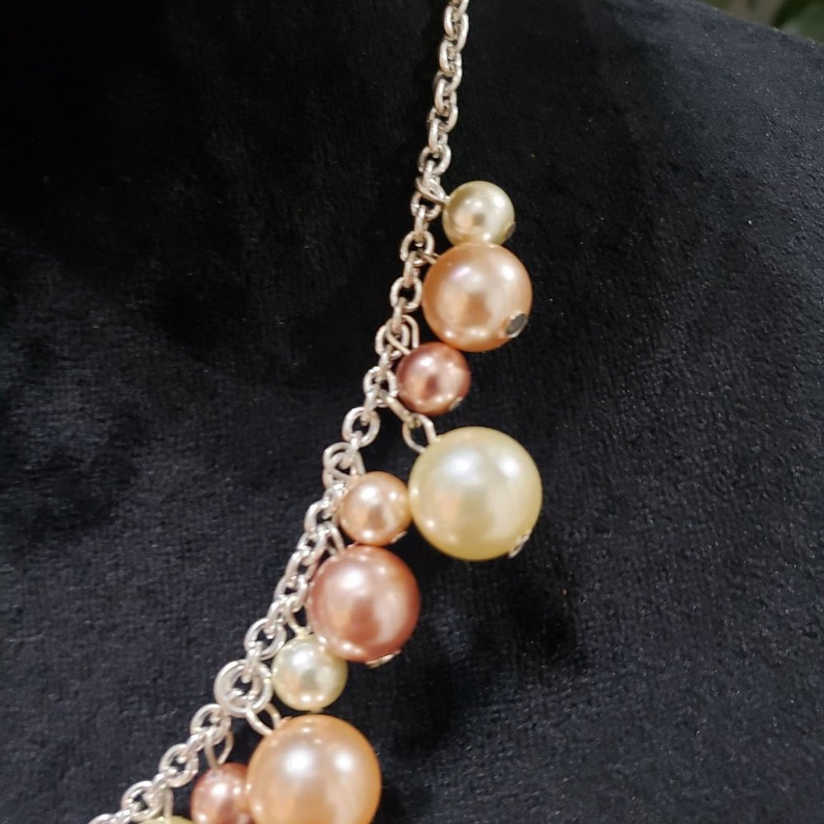 Women's Liz Claiborne Gold Tone Faux Pearl Adjustable Chain Necklace