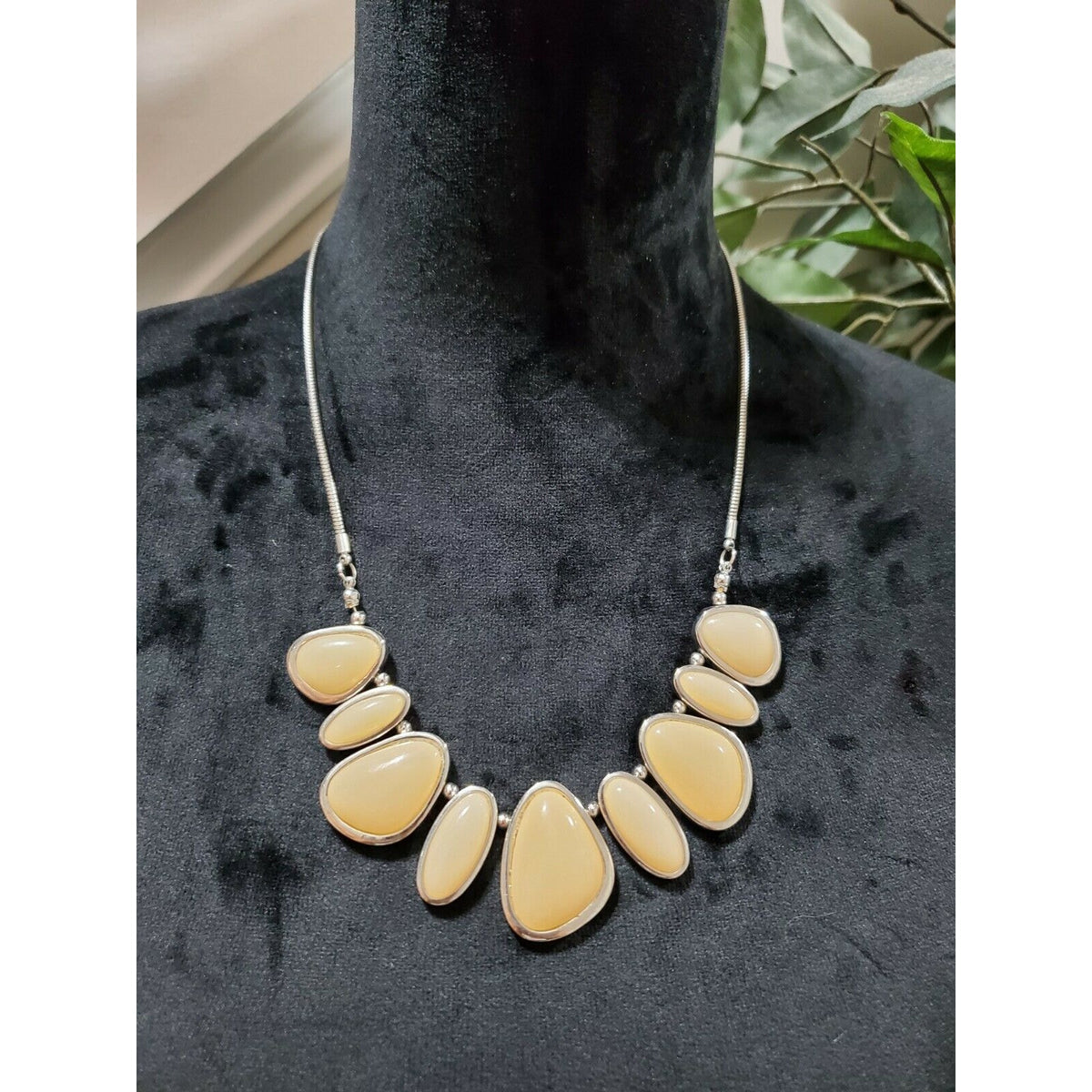 Women's Light peach Oval Pebbles Beaded Necklace.