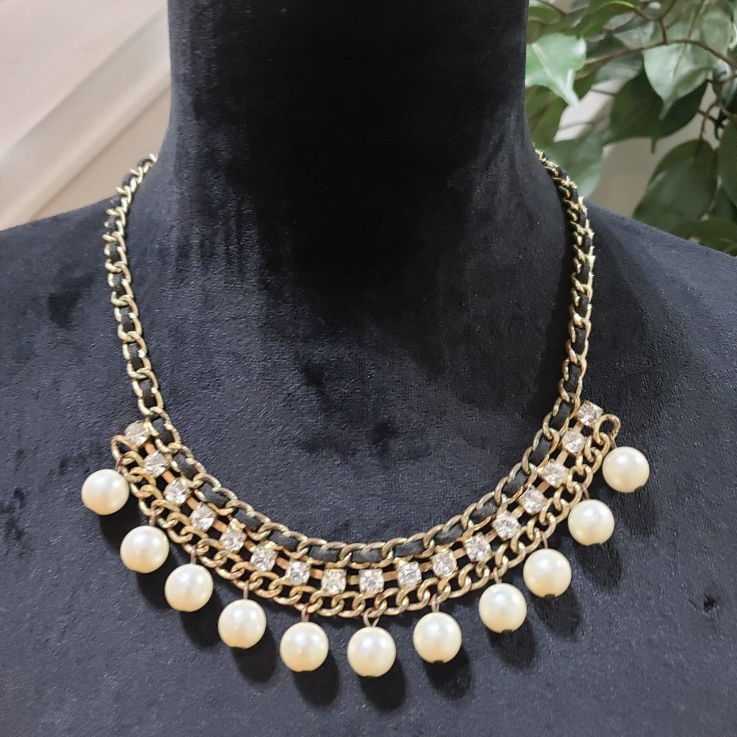 Womens Gold Tone Faux Pearl Chunky Statement Collar Necklace
