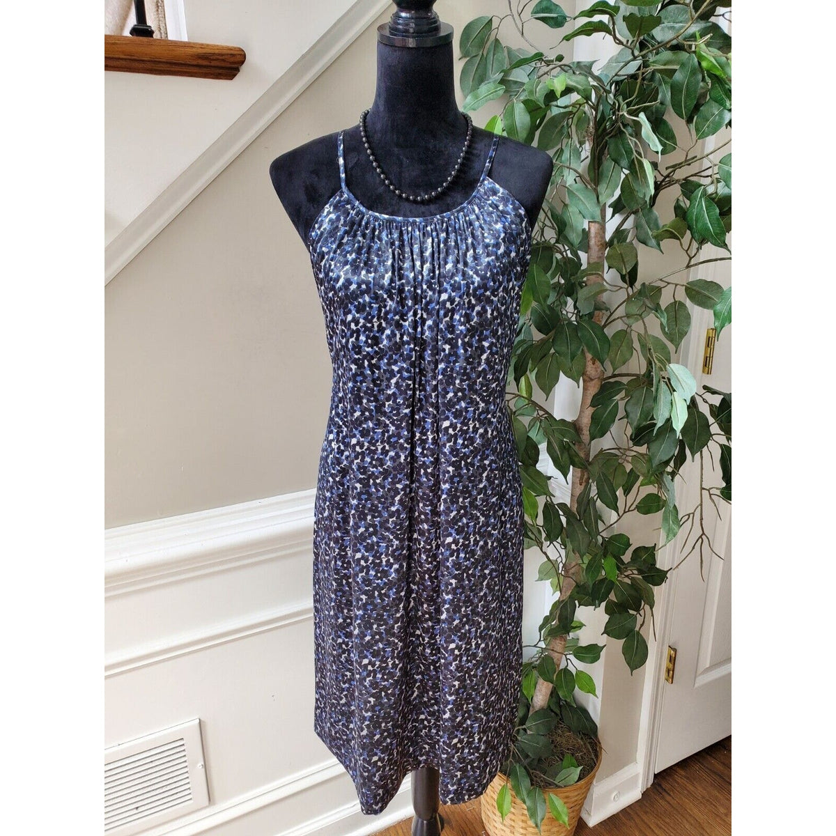 New York & Company Stretch Blue Round Neck Sleeveless Knee Length Dress Size 18
