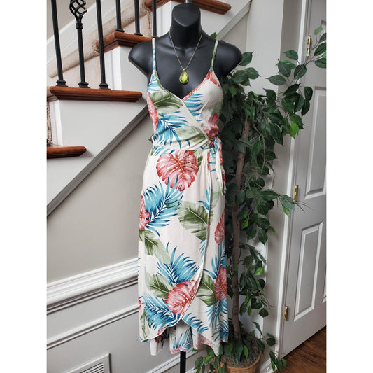 See You Monday Women's White Rayon V-Neck Sleeveless Knee Length Dress Medium