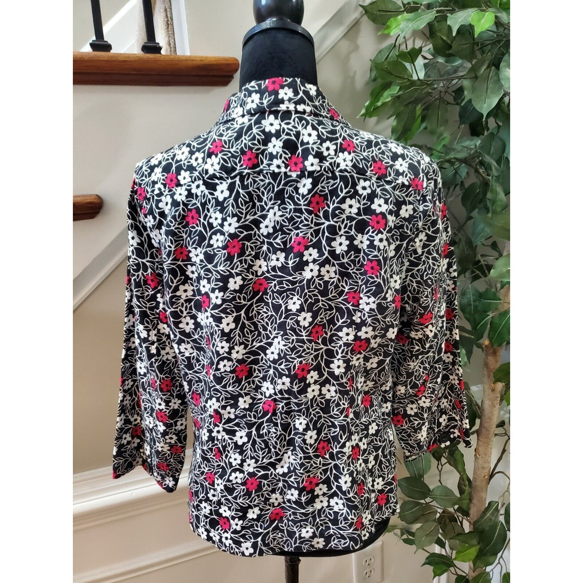 Kim Rogers Women's Black Floral Linen Collared Long Sleeve Button Down Shirt 12