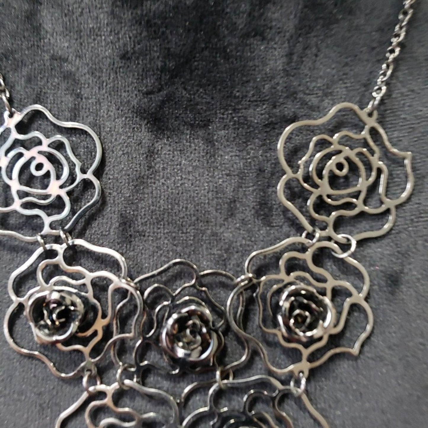 Claires Women's Vintage Silver Tone Link Flower Bib Statement Necklace