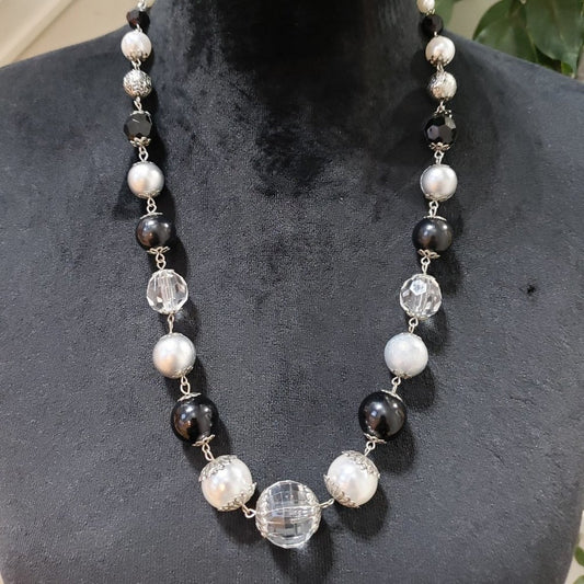 Claire's Black & White Round Beaded Single Strand Chunky Statement Necklace