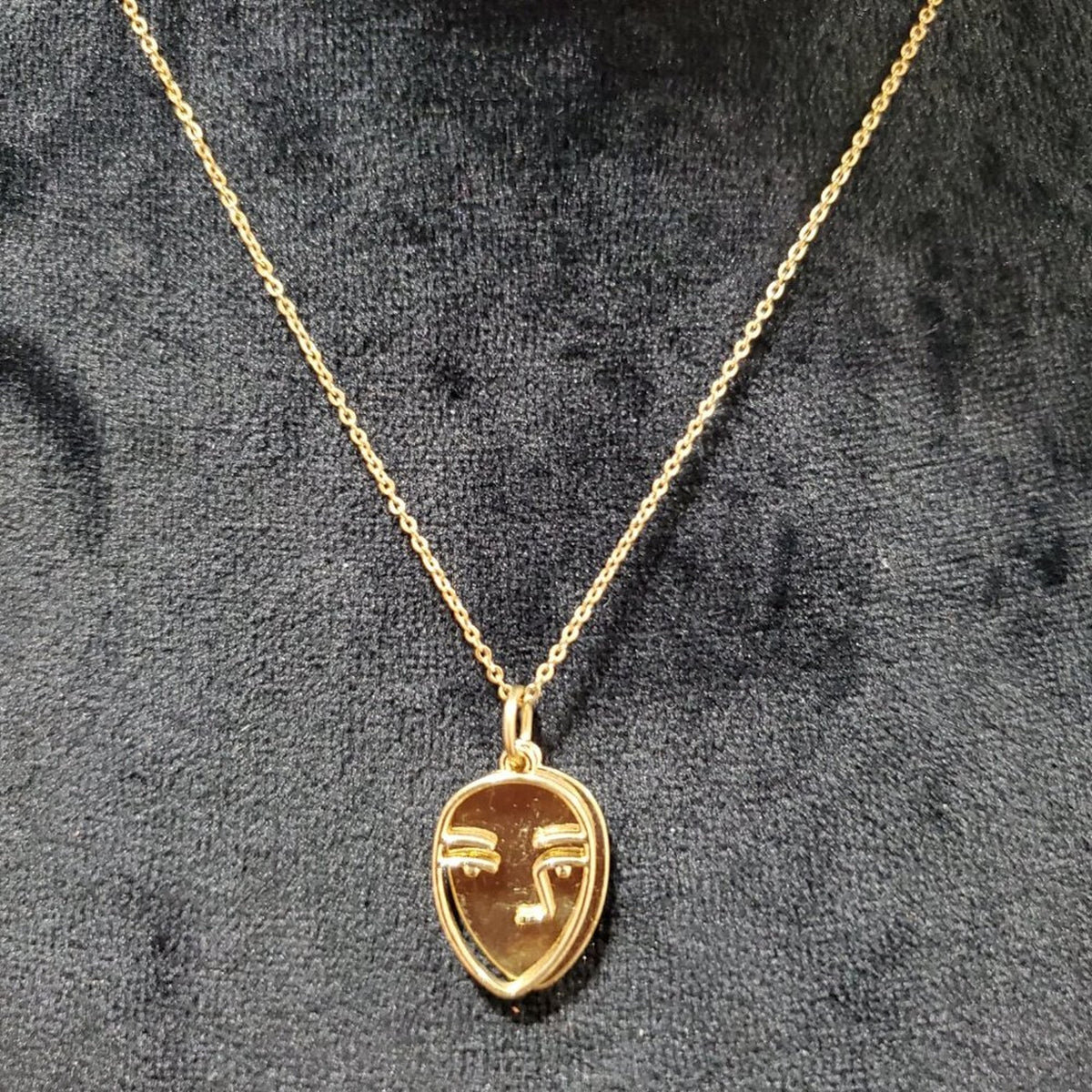 Women's Gold Luxury Love Heart Shaped Charm Pendant Necklace
