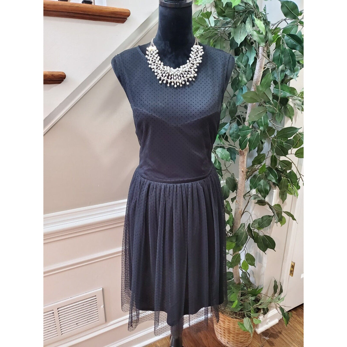 LC Lauren Conrad Women's Black Round Neck Sleeveless Knee Length Lace Dress 16