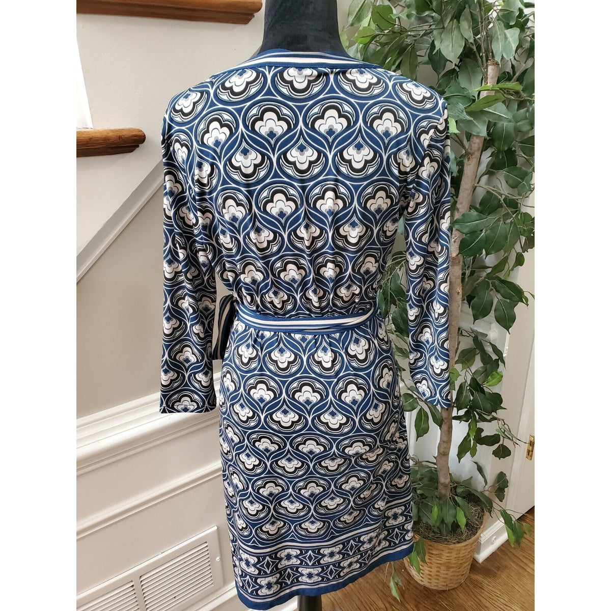 Max Studio Women's Blue Polyester V-Neck Long Sleeve Casual Knee Length Dress S