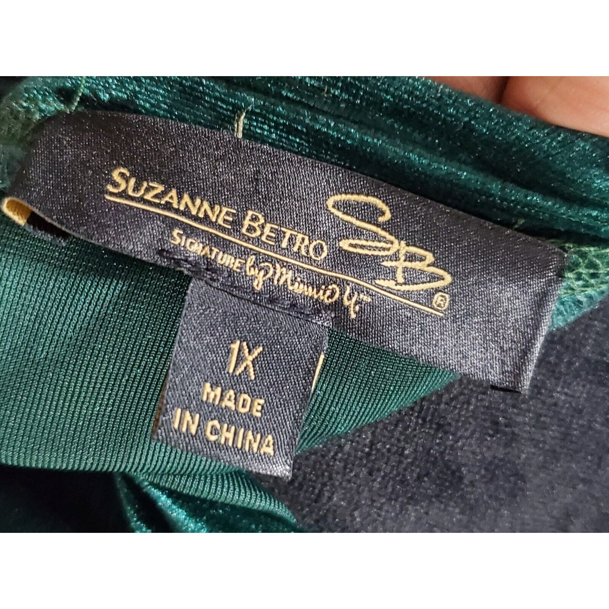 Suzanne Betro Women's Green Polyester Round Neck Long Sleeve Casual Top Size 1X
