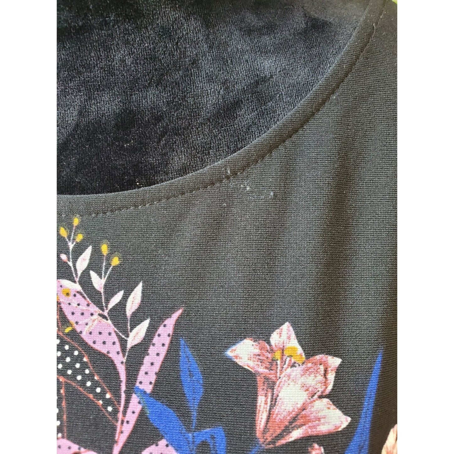 Avenue Women Black Polyester Round Neck Long Sleeve Casual Top Blouse Size 18/20